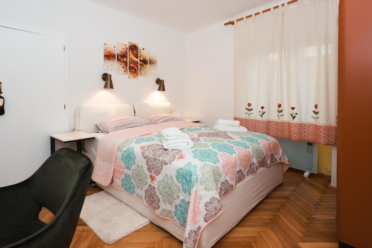 Apartmani Nad Voltun カスタヴ エクステリア 写真