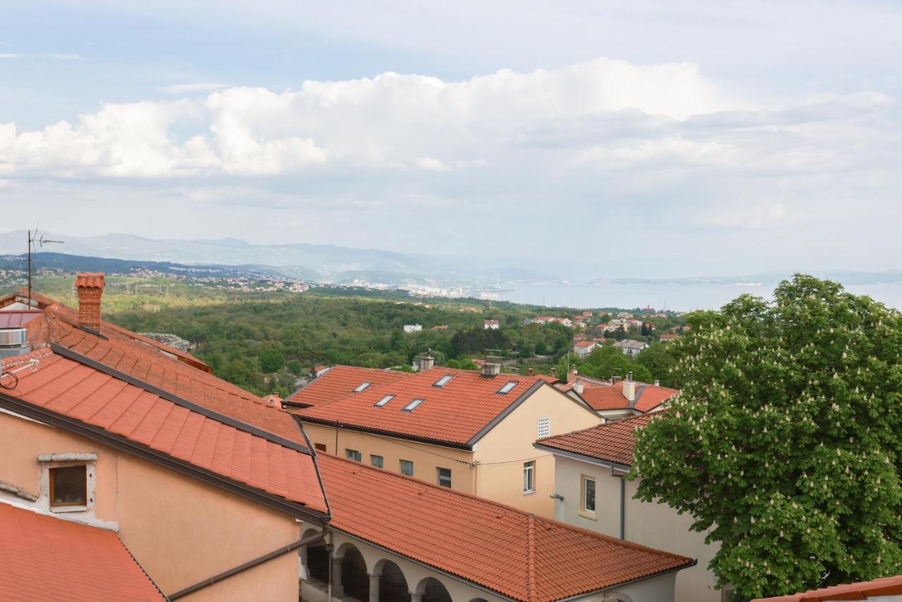 Apartmani Nad Voltun カスタヴ エクステリア 写真
