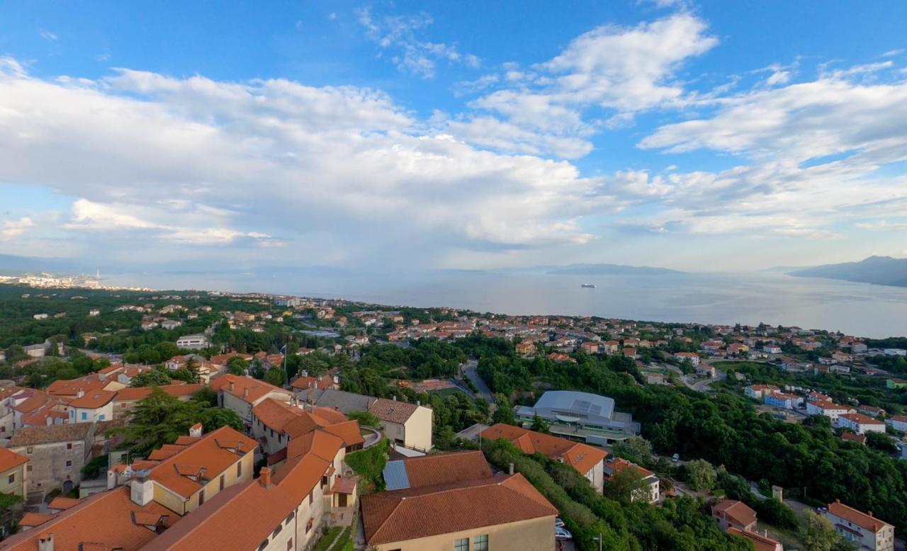 Apartmani Nad Voltun カスタヴ エクステリア 写真