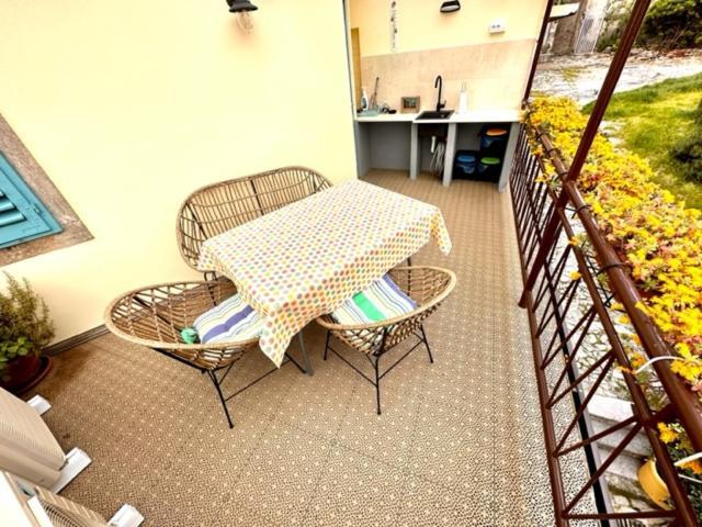 Apartmani Nad Voltun カスタヴ エクステリア 写真