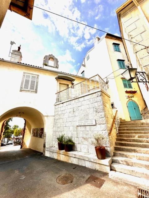 Apartmani Nad Voltun カスタヴ エクステリア 写真
